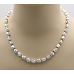 Keshi Perlenkette mit Kyanit 51 cm lang