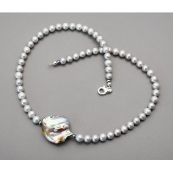 Perlenkette - grau mit großer Süßwasser-Perle 47,5 cm lang
