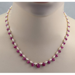 Rosa Saphir-Collier mit Perlen in 46 cm Länge