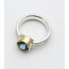 Silber Ring mit Blauem Zirkon rund facettiert in 750er Goldfassung Gr. 56,5-Silberringe