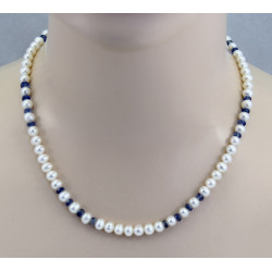 Süßwasser-Perlenkette mit Kyanit in 48 cm Länge