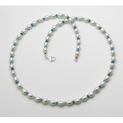 Perlenkette weiß mit Apatit in neonblau und türkis 52 cm lang