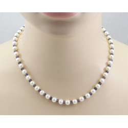 Perlenkette weiße Süßwasser-perlen mit facettieten Iolithen 46 cm