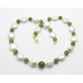 Perlenkette weiße Süßwasser-Perlen mit Nephrit-Jade Kugeln 50 cm-Perlenketten