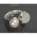 Silberring mit Mondstein und Perle in Ringgröße 60-Silberringe