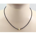 Spinellkette schwarz mit Opal 44,5 cm lang